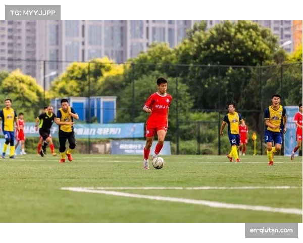 业余足球联赛引入“传中精准度”挑战赛,推动基层技术训练